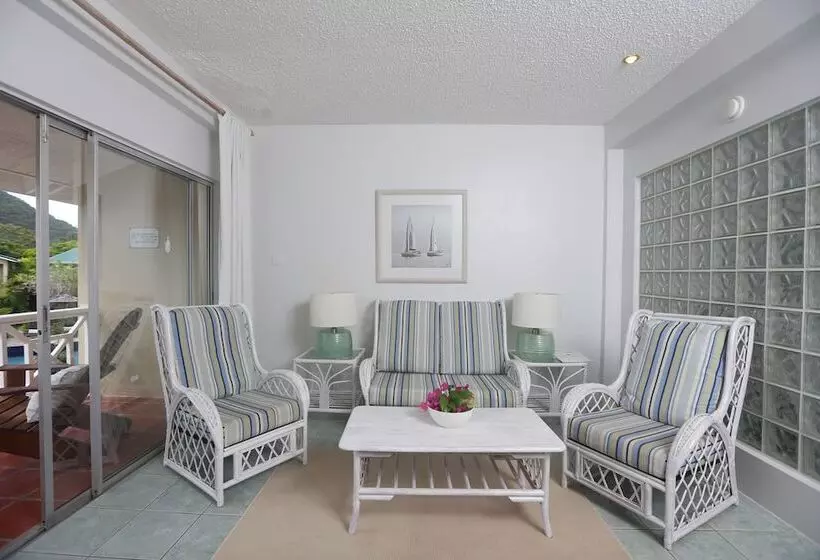 هتل Harmony Marina Suites