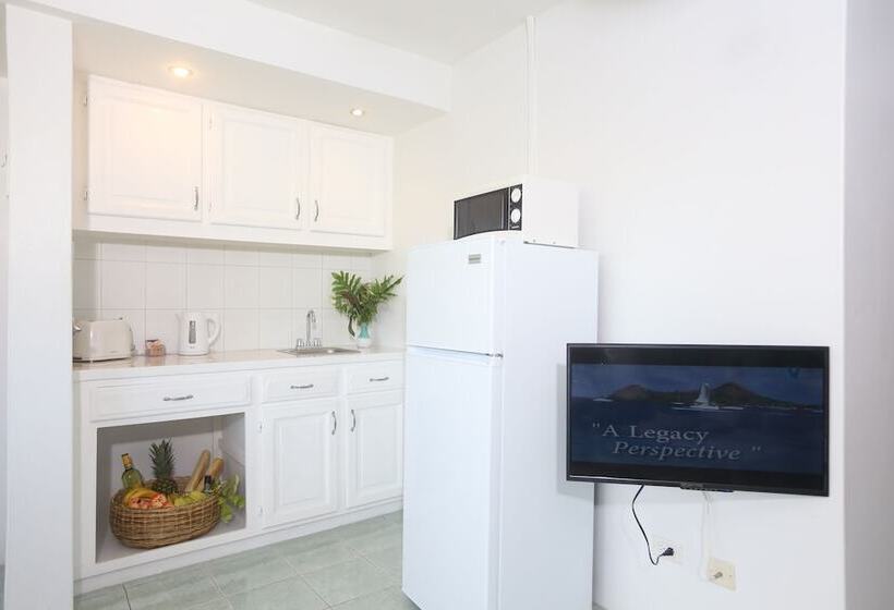 هتل Harmony Marina Suites