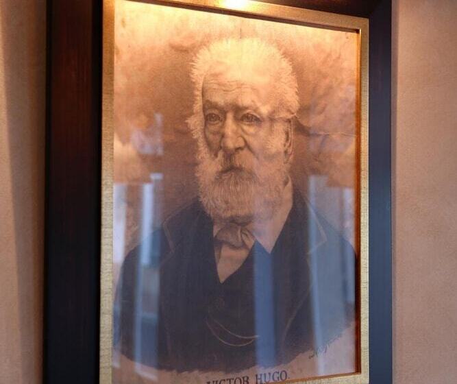 酒店 Hôtel Restaurant Victor Hugo