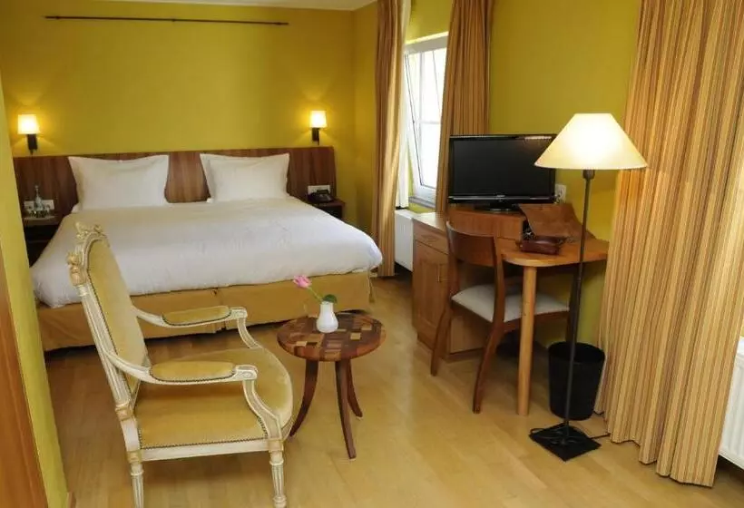 هتل Manoir Kasselslay