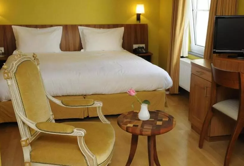 هتل Manoir Kasselslay