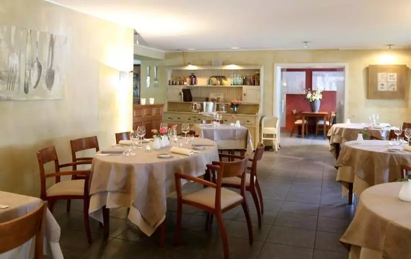 هتل Manoir Kasselslay