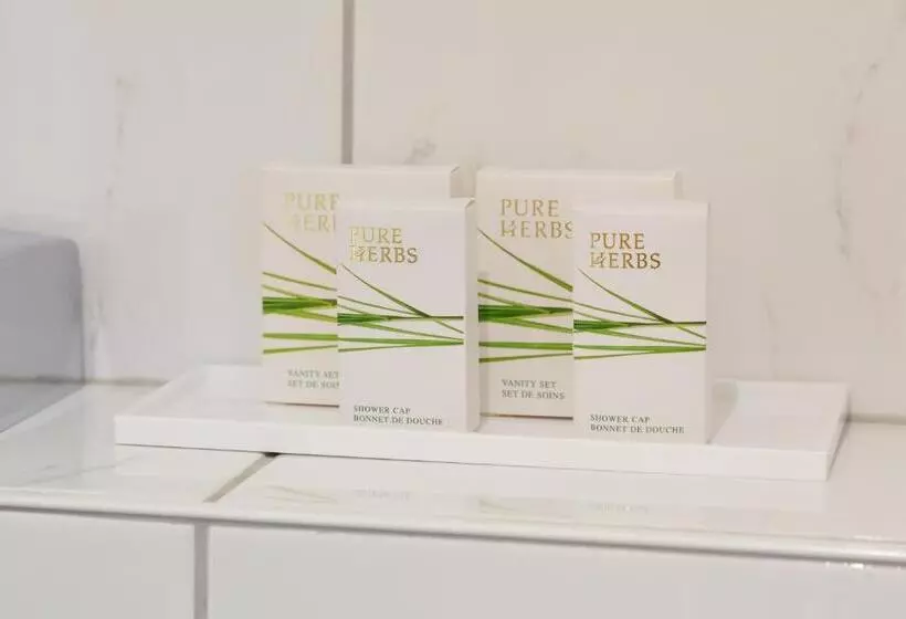 هتل Perrin Former Carlton