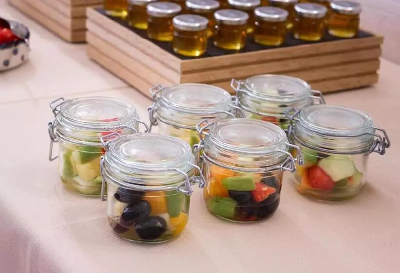 هتل Perrin Former Carlton