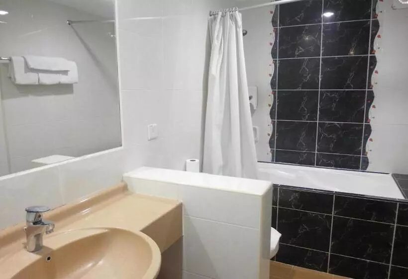 בית מלון כפרי Red Rock