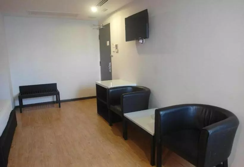 בית מלון כפרי Red Rock