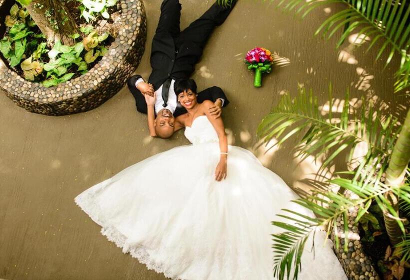 هتل Terra Nova All Suite