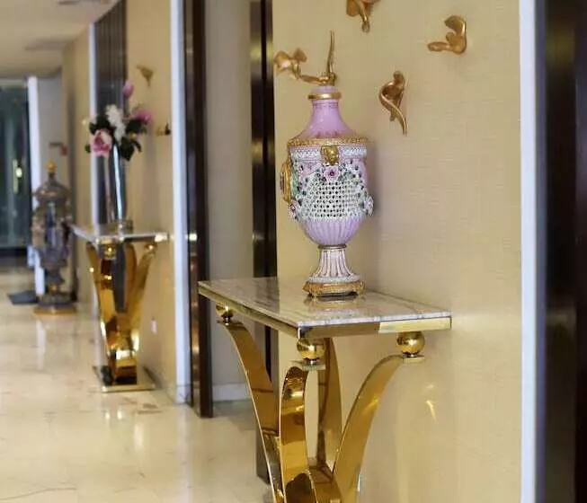 The Sanrock By Le Reve Hotels