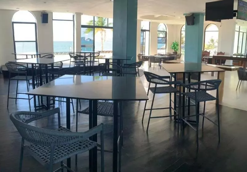 فندق Hacienda Mazatlan Sea View