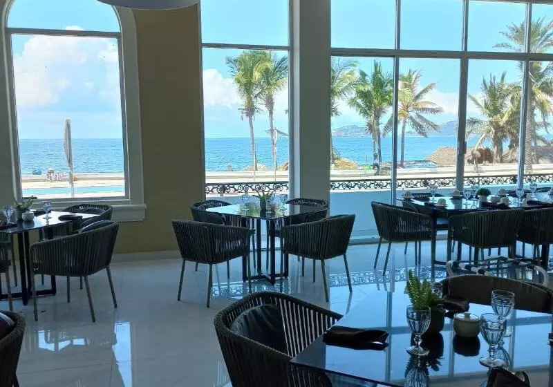 فندق Hacienda Mazatlan Sea View