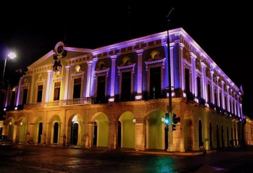 هتل Holiday Inn Merida, An Ihg