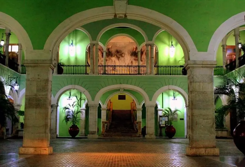 هتل Holiday Inn Merida, An Ihg