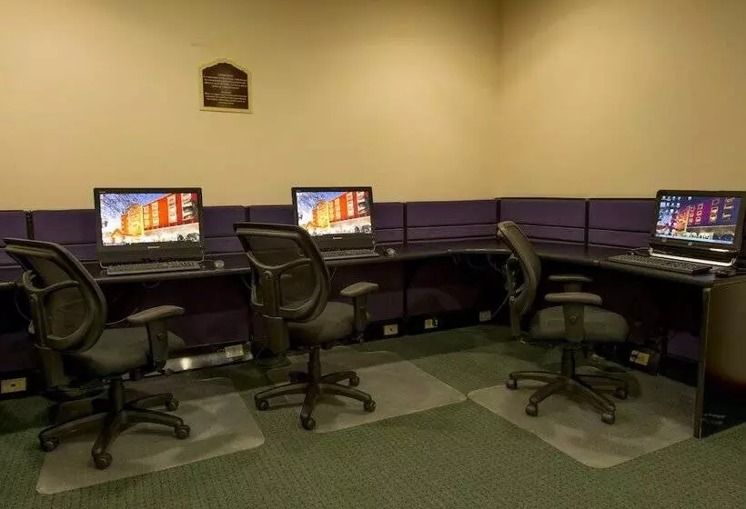 هتل Holiday Inn Merida, An Ihg