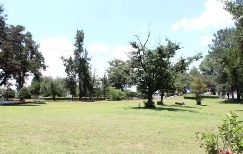 هتل Hôtel Des Thermes Antsirabe