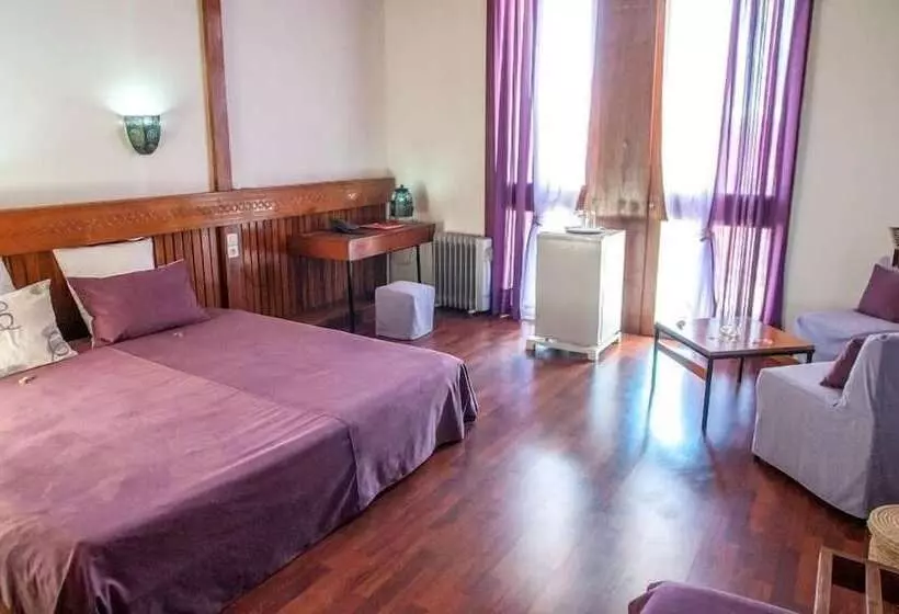 هتل Hôtel Des Thermes Antsirabe