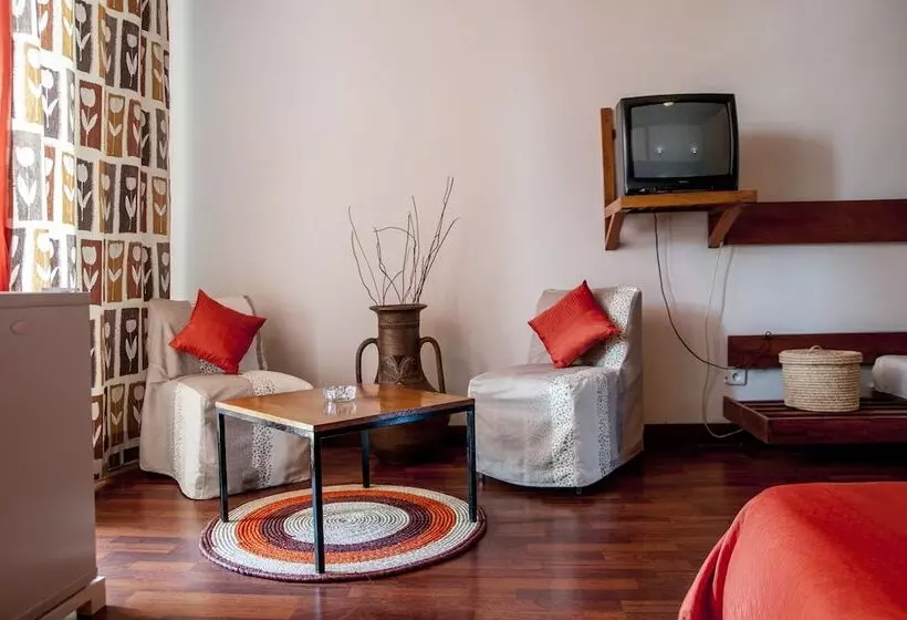 هتل Hôtel Des Thermes Antsirabe