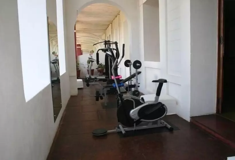 هتل Hôtel Des Thermes Antsirabe