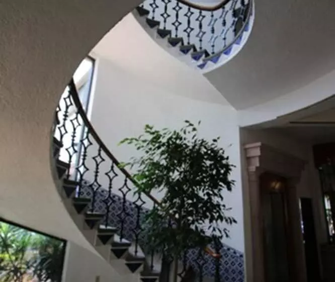 هتل Maria Cristina