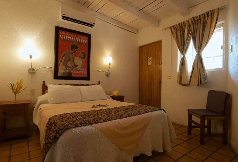 Отель Mercurio   Caters To Gay Men