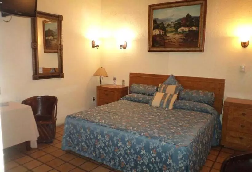 Отель Mercurio   Caters To Gay Men