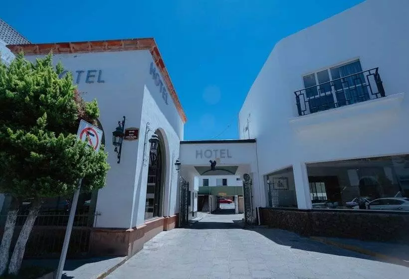 مُتل Zacatecas Courts