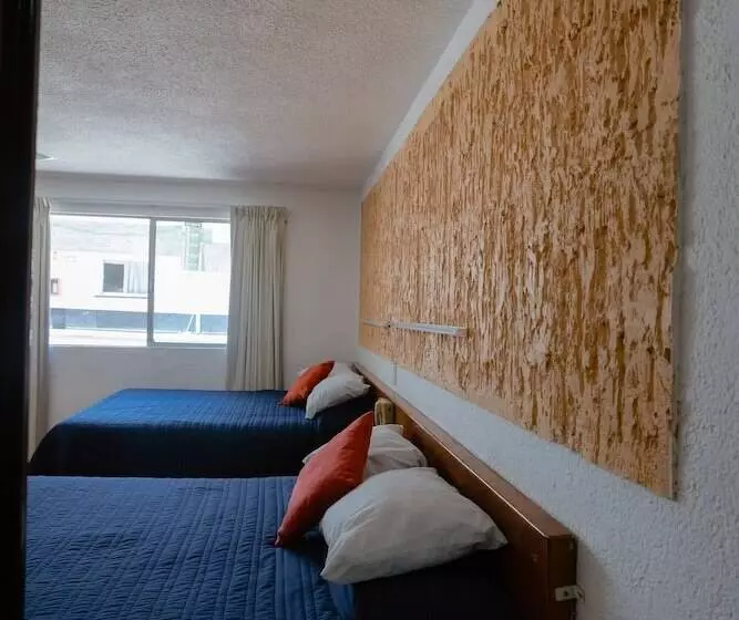 مُتل Zacatecas Courts