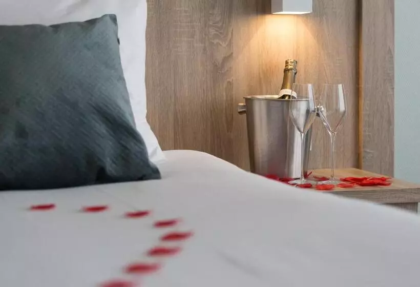 Beach Hotel I Kloeg Collection