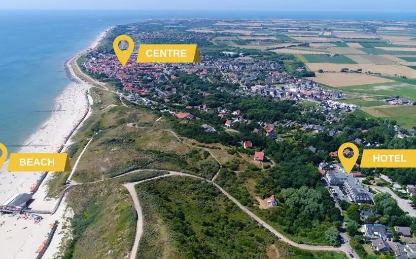 Beach Hotel I Kloeg Collection