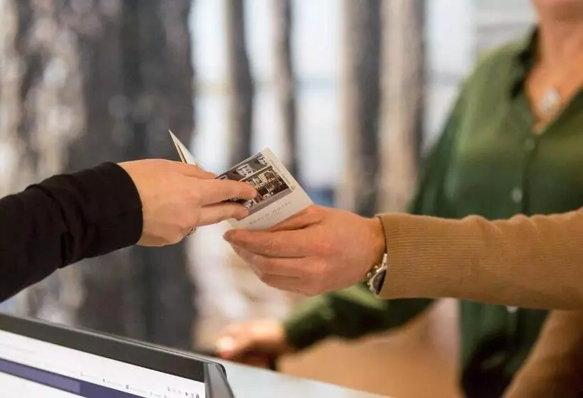 Beach Hotel I Kloeg Collection