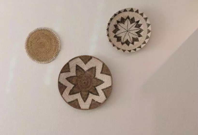 Beach Hotel I Kloeg Collection