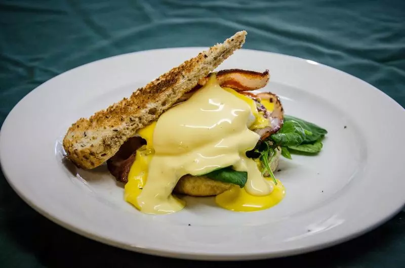 Отель Alpers Lodge & Conference Centre