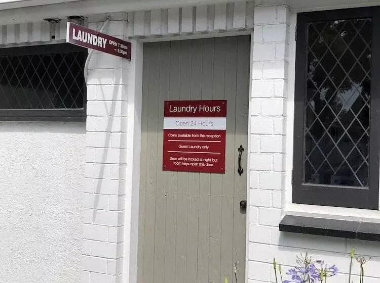 호텔 Camelot Motor Lodge