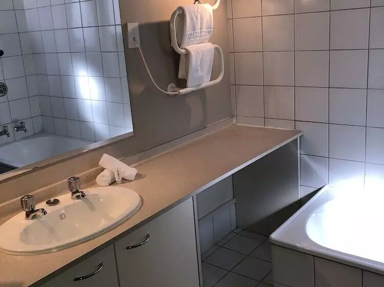 호텔 Camelot Motor Lodge