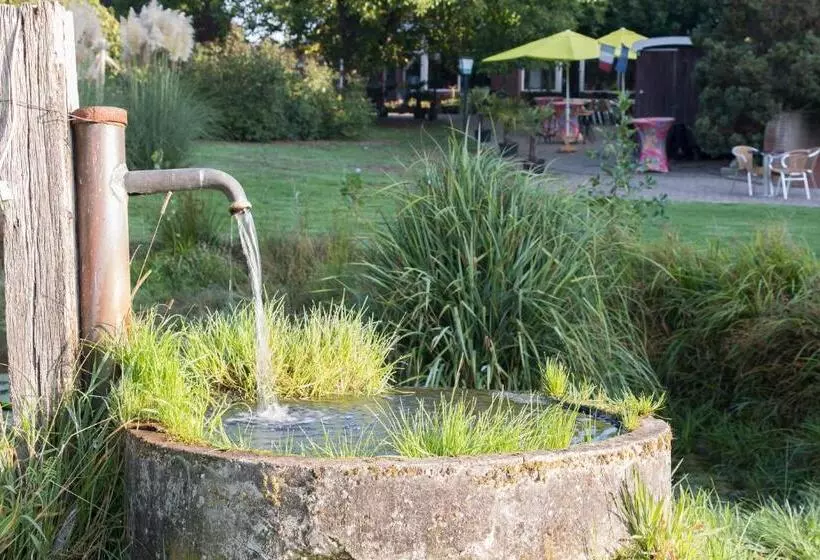 בית מלון כפרי De Lindeboom