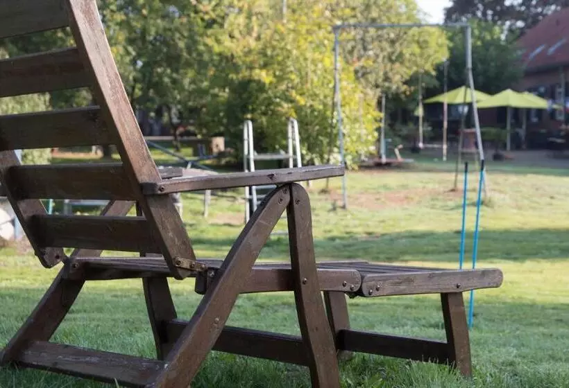 בית מלון כפרי De Lindeboom