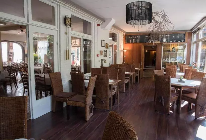 בית מלון כפרי De Lindeboom