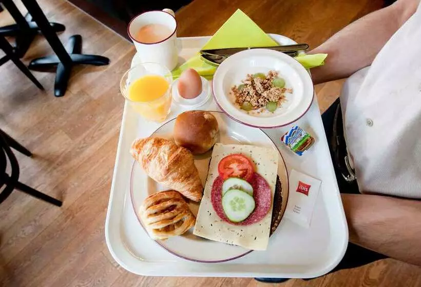 Отель Ibis Leiderdorp