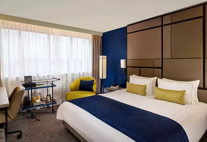 Отель Park Plaza Utrecht