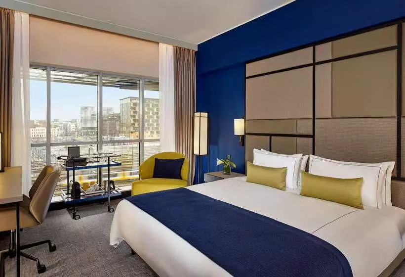 Отель Park Plaza Utrecht