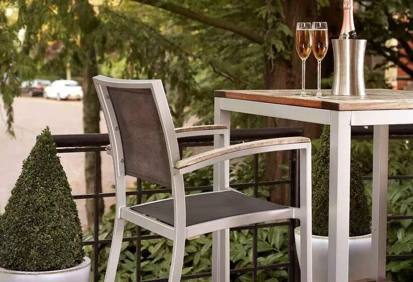 Отель Park Plaza Utrecht