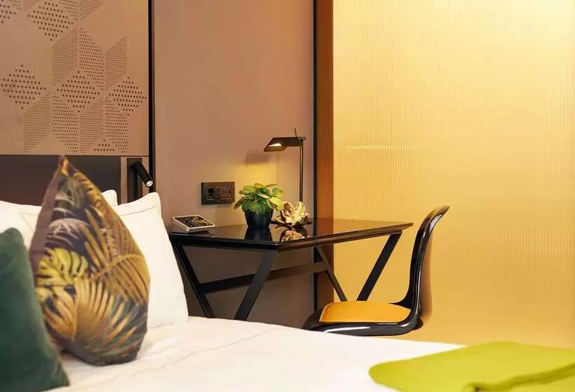 Отель Park Plaza Vondelpark Amsterdam