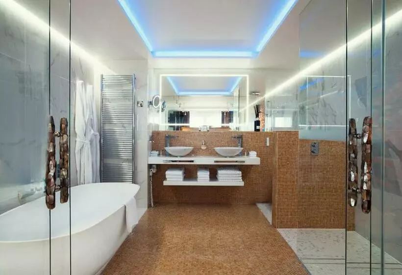 בית מלון כפרי Van Oranje