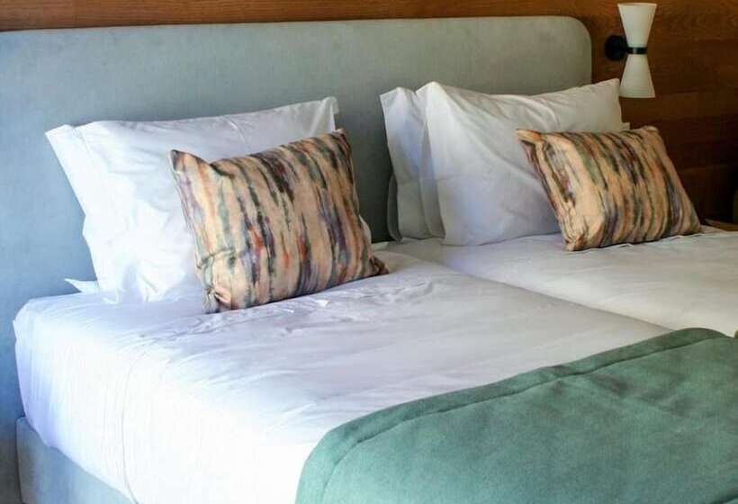 Cascais City & Beach Hotel