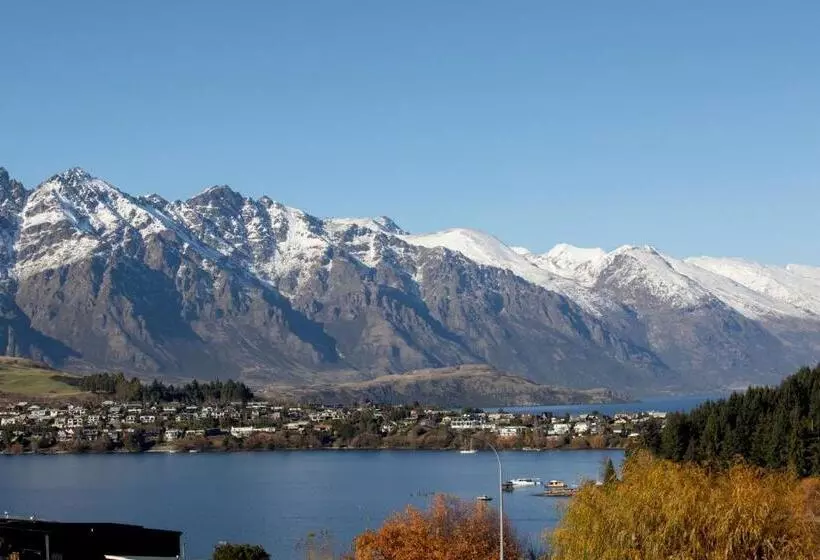 Copthorne Hotel & Apartments Queenstown Lakeview