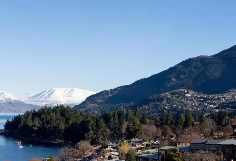 Copthorne Hotel & Apartments Queenstown Lakeview