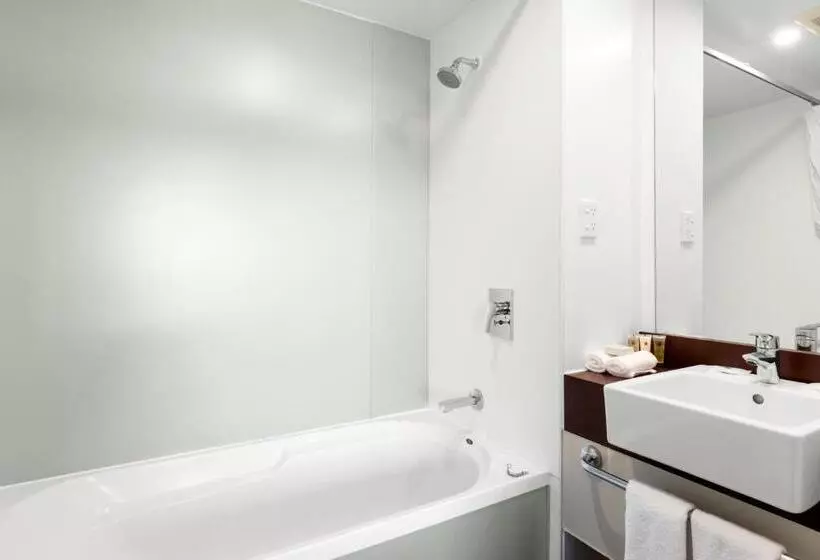 Copthorne Hotel & Apartments Queenstown Lakeview