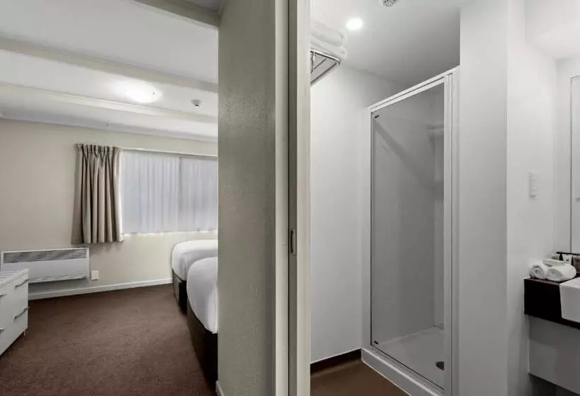 Copthorne Hotel & Apartments Queenstown Lakeview