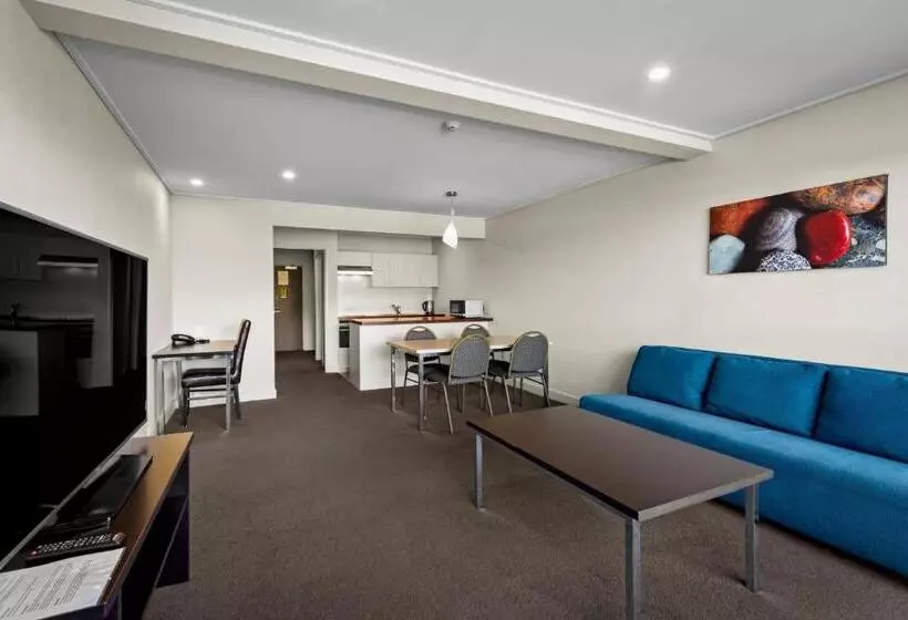 Copthorne Hotel & Apartments Queenstown Lakeview