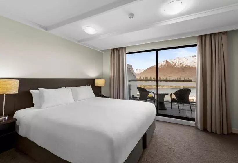 Copthorne Hotel & Apartments Queenstown Lakeview