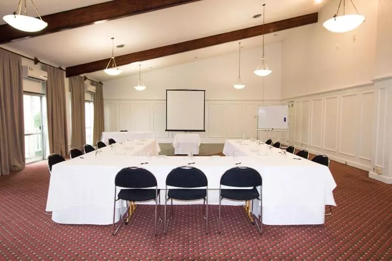 בית מלון כפרי Armitage And Conference Centre